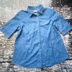 In Due Time Maternity Jean Button down shirt. Size Large